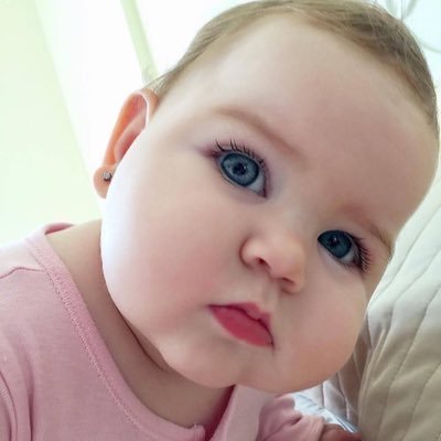 18 months old baby girl living in the sunny Dubai 💙
