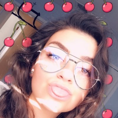 jlavinio01's profile picture. snapchat:jennalav
