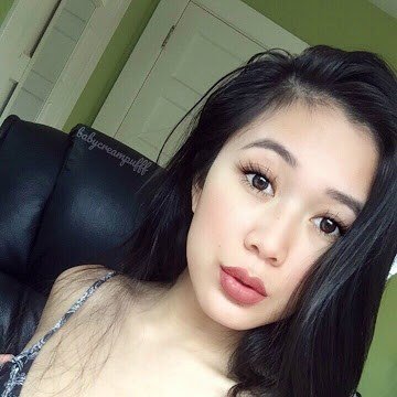 jenita8899's profile picture. 
