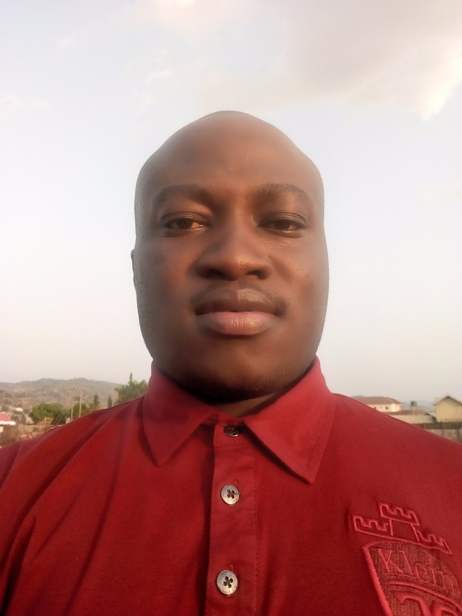 igoh_julius's profile picture. 