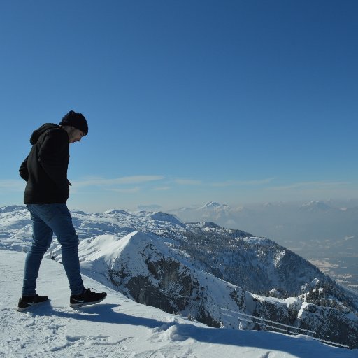 I’m a full stack developer focused on React, TypeScript, and Node.js.