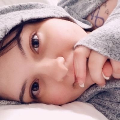 links_helper's profile picture. christian • introvert •🏳️‍🌈 • animal lover • nature enthusiast • anime • gamer • 23