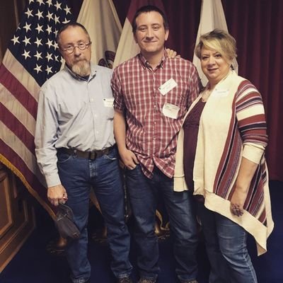 Love God, my family, and my country.
I make string look pretty.