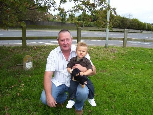 56 year old Grandad Internet Marketer. Self employed.Likes fishing, bowls and a host of other things.