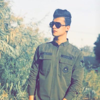 m_es96's profile picture. 