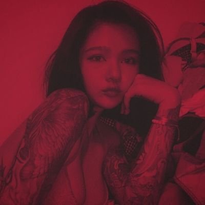 {Fake acc}                                                            [An artist is not based on her arts, but on her confused and messy mind.]