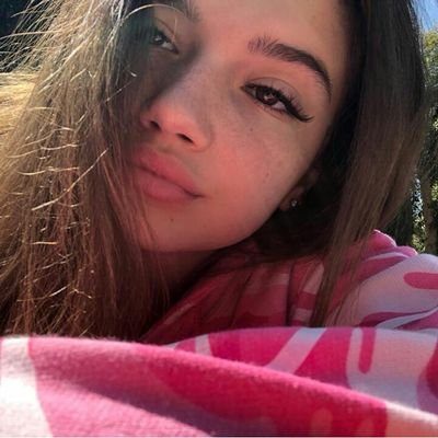 lolf00d's profile picture. ɪ ʜᴀᴠᴇ ᴀ ʙᴏʏғʀɪᴇɴᴅ... ᴏʜ ᴡᴀɪᴛ ᴛʜᴀᴛ's ᴀ ғʀɪᴅɢᴇ. ❣️