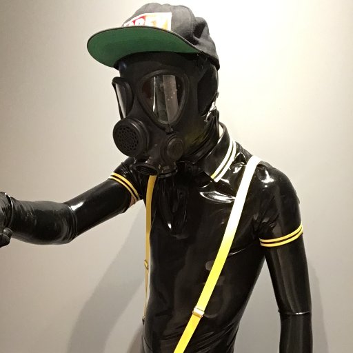 Just another horny and kinky dude.  ⛓️gear 👀exhib