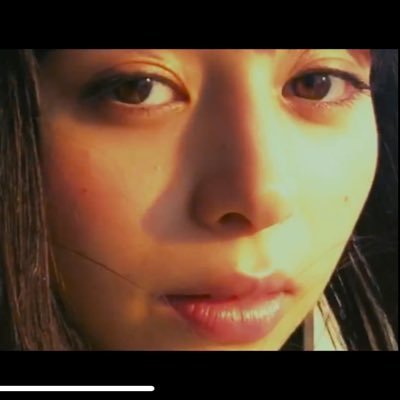 avavav_rh's profile picture. 自我