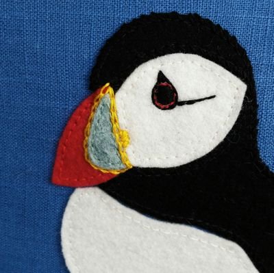 Designer, maker and seller of bespoke patchwork quilts and cushions. Also exploring the world of Textile Art.
#SBSWinner2018 #Etsy
https://t.co/Wc7kVWPPnp…
