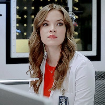 Caitlinsnow_rp's profile picture. KILLER FROST IS MY BFF