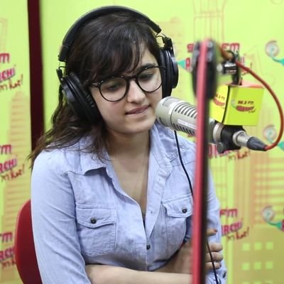 @shirleysetia is more than a crush for me.
if she is a greatfan of EdSheeran than i am her greater fan. 
The tiny(14yrs old) fan of the Tiny one
@shirleysetia ❤