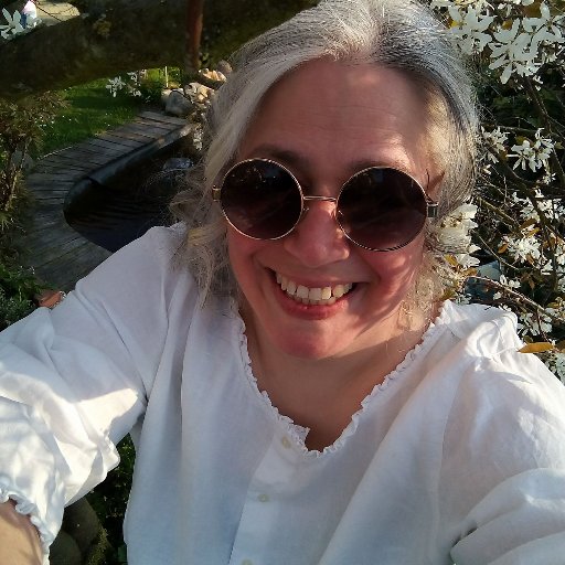 Mom of 6, Christian, writer, publisher, coloring-addict, coffee dependent.