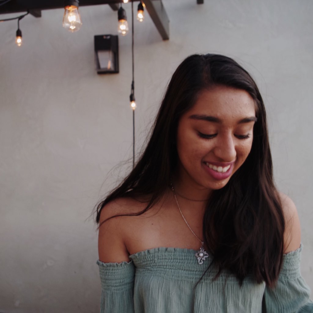 she/her. 🍌🐌/ 🎓USF. student voter enthusiast, public servant, and number 1 Jonas Brothers fan ✨