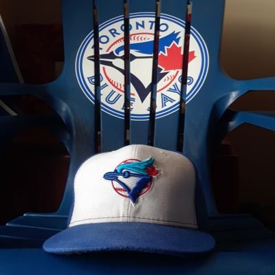 Toronto born, lakeshore raised, blue jay fan since birth, artist ...live love laugh, help others ...robertmconrad- instagram...