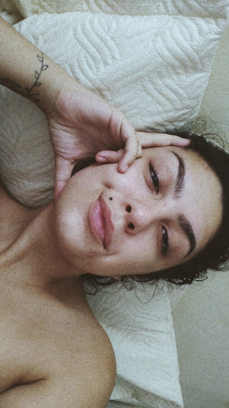 lu3costa's profile picture. cerveja gelada, afeto sincero, sentada certeira.