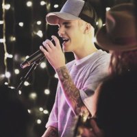 . (@fuckyesbiebxr) 's Twitter Profile Photo