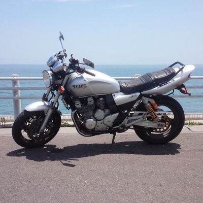 xjr400r98's profile picture. モータースポーツ好き、
特にMotoGPとF1が大好き🎵
バイクとF1中心ですが、
専垢でなく何でもつぶやきます。 
よく奥多摩方面で走ってます。
大型免許あり、最新大型バイクも欲しいが、今のバイクもお気に入り！ 
 無言フォロー歓迎❗ 無言フォローします！  いいね🎵リツイートで喜びます👏😊
#XJR400R