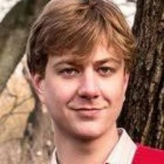 maurreth's profile picture. 