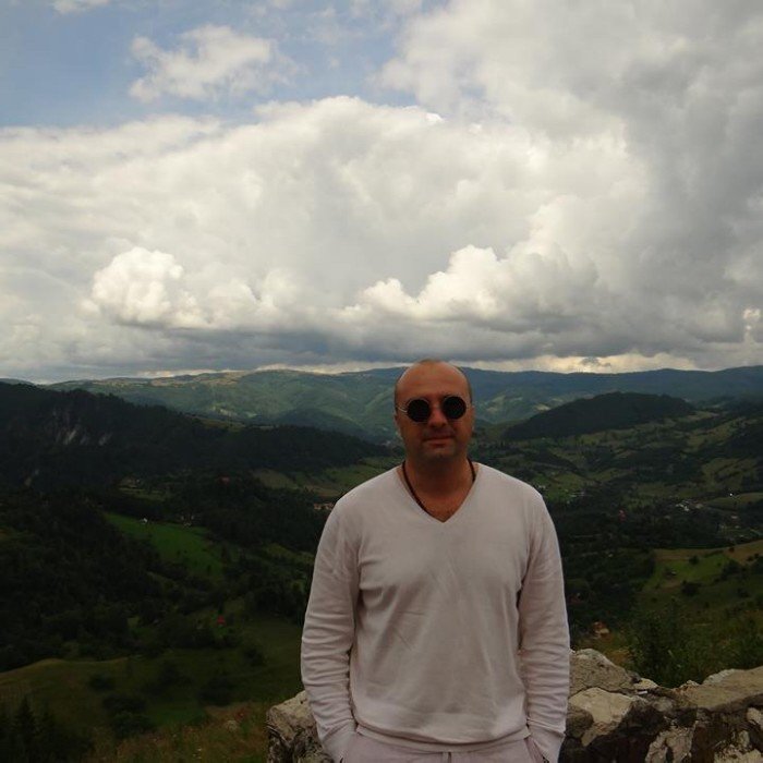 I am single father searching for a serious relationship.