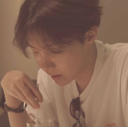 chookieachu's profile picture. since it's a ff, you don't have to fb but here's my main acc if you wanna be my mutual: @vintaegue