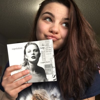 19 || Canadian Swiftie || I love Taylor Swift more than anything 💓