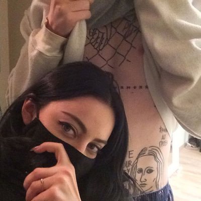 lelainazc's profile picture. fuck me gently with a chainsaw