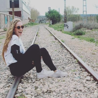 andreacr06's profile picture. Sueño con mi sueño echo realidad
Amante  de la vida