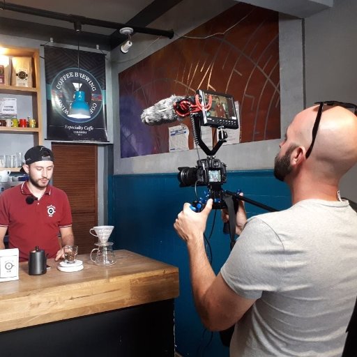Productora dedicada al Ocio y Entretenimiento. Cine, Música, Eventos, Fotografía Whatsapp: +34 654447038 #video #fotografía #música #eventos #CommunityManager