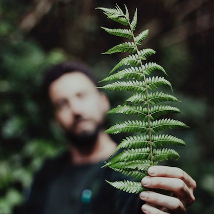 Helping men live better. Talk better. Feel better. Be better. A clinical psychologist makes tools accessible and films honest convo's with mates.