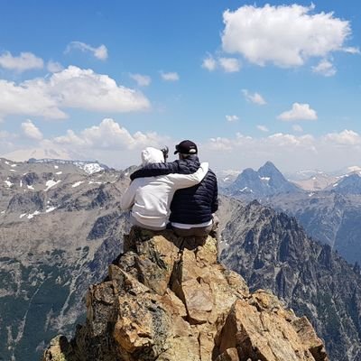 luhav's profile picture. 