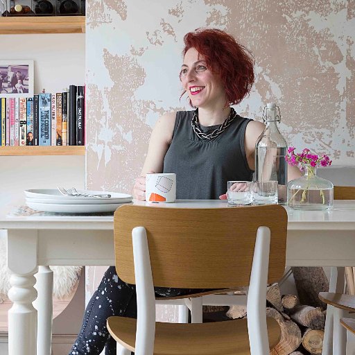 Self-taught, award winning interior designer
Mum
Cynic
Northerner
Ft, BBC, Channel 4, Real Homes, Livingetc, The I, Sunday Times, Telegraph...