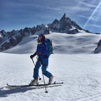 All talk and no walk | International construction lawyer | Mountains lover, books explorer, travels dancer