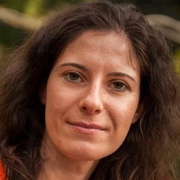 Profesora autónoma de latín y griego. Mis pasiones: #lenguaje #libros #CorrecciónDeTextos #redacción