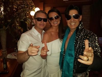 JustRushBelfast's profile picture. Hubby, Dad of 4, loves travelling, spurs, comedy, business, raising money for worthy causes and the odd night out.