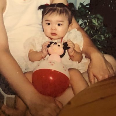 時が移ろう中で、様々なものが変わってゆく。それでも何もかもが変わってしまうわけじゃない。その変わらないものこそ、信じている。 Luv my Grandma & my Dogs/人生一度きり。Tomorrow is not promised to anyone, young or old alike.
