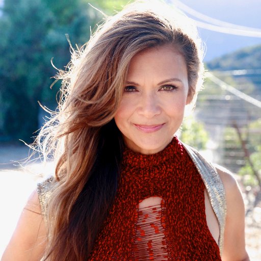 Nia Peeples