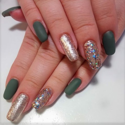 Status Beauty Bar - Where Status and Beauty Collide! Now offering services in Edmonton and all surrounding areas. We are a mobile unit with a home base.