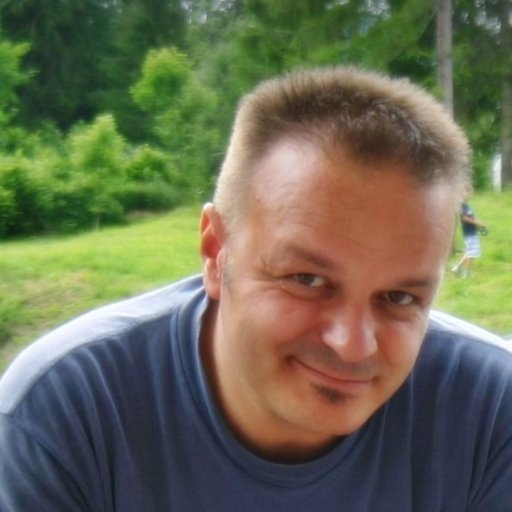 eGanz_'s profile picture. Ritagli di passione / Clips of passion.