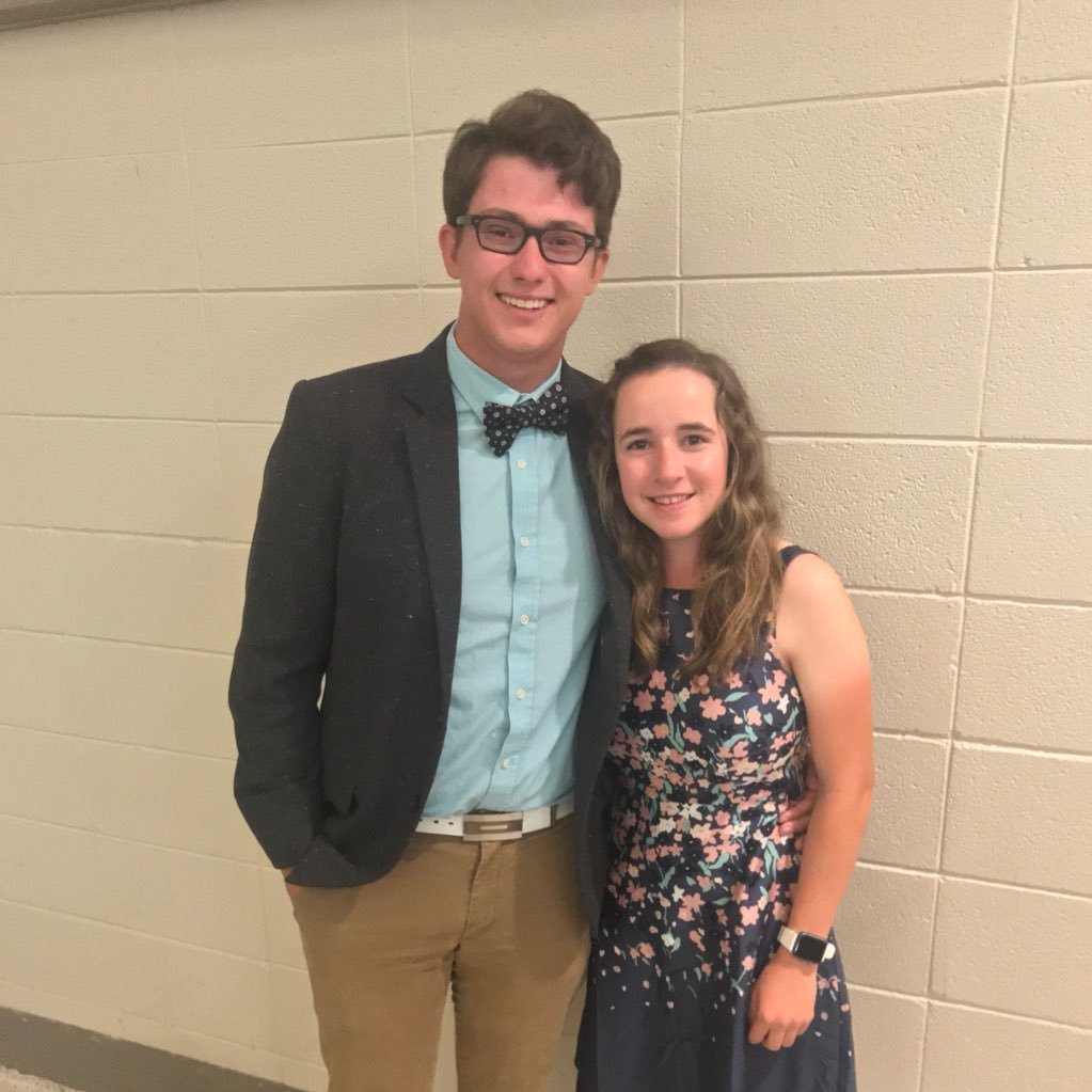 susiestell04's profile picture. insta || susie.stell4