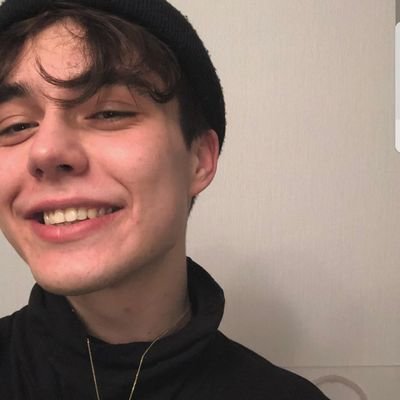 danilebonpote's profile picture. Walked into the room you know you made my eyes burn