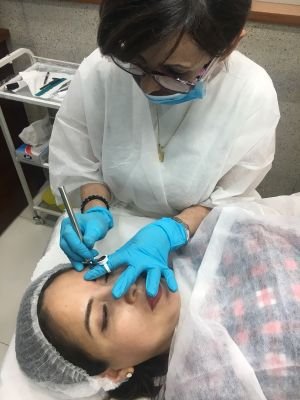 Técnica especializada en maquillaje semipermanente.
Diseño de cejas, Microblading cejas pelo a pelo, Micropigmentacion Eyeliner, Labios,   ✍️👁️👀💋💖💟💗👑