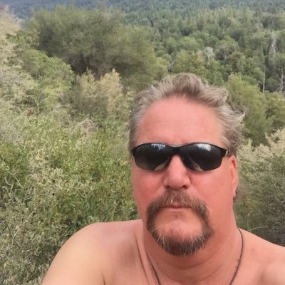 Veteran lWatching Gov Officials & Agencies MAGA 🇺🇸love my Country 🇺🇸🇺🇸🇺🇸 married 24plus years Pro life🙏 Blue lives matter Coast to Coast Rocks