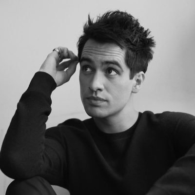 _Brendon_Urie_'s profile picture. Entertainer. 35% talent. 65% water.