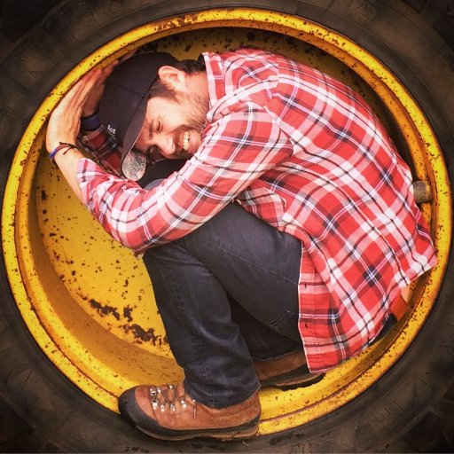 DaveStan's profile picture. illustrator & graphic designer