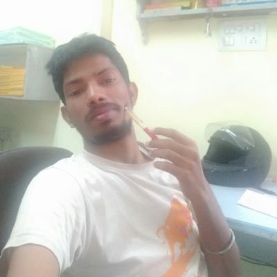 जब भी कोई बच्चा जन्म लेता है , तो यह साबित होता है कि भगवान अभी इंसान से थका नहीं है।