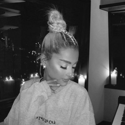 ARIANA GRANDE 4 LIFE