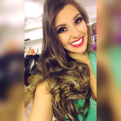 Supervisora de Cuentas, Marketing Digital, Social Media Strategist, Ing. Comercial, Escritora