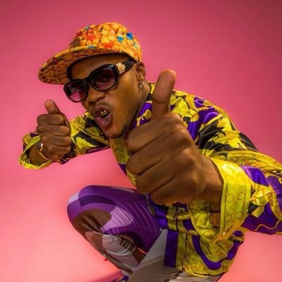 Rapping!!!!skhothane DON DADA 👊👊👊👞i don't pay cash #swipe!!💳💳💳