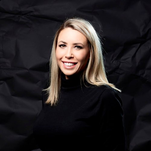 PR Strategist. Content enthusiast. Ex-mogul skier turned ski tourist. Fitness try-hard. Harvard ALM'22